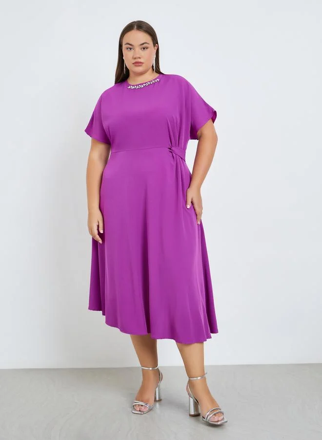 Styli Plus Size Embellished Short Sleeve A-Line Midi Dress